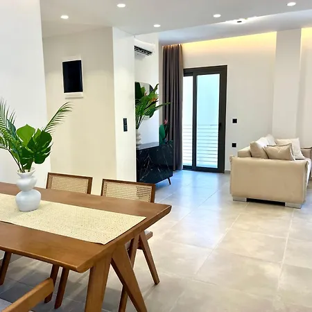 Apartament Triekmo Pyr *