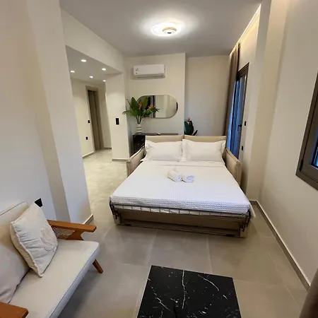 Triekmo Pyr * Rhodes City