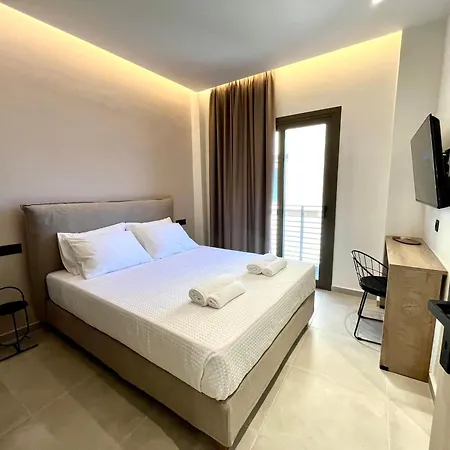 Triekmo Pyr Rhodes City