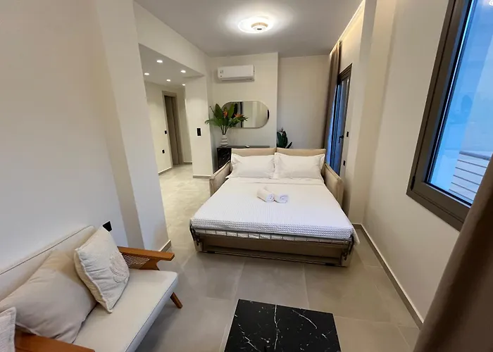 Triekmo Pyr * Rhodes City