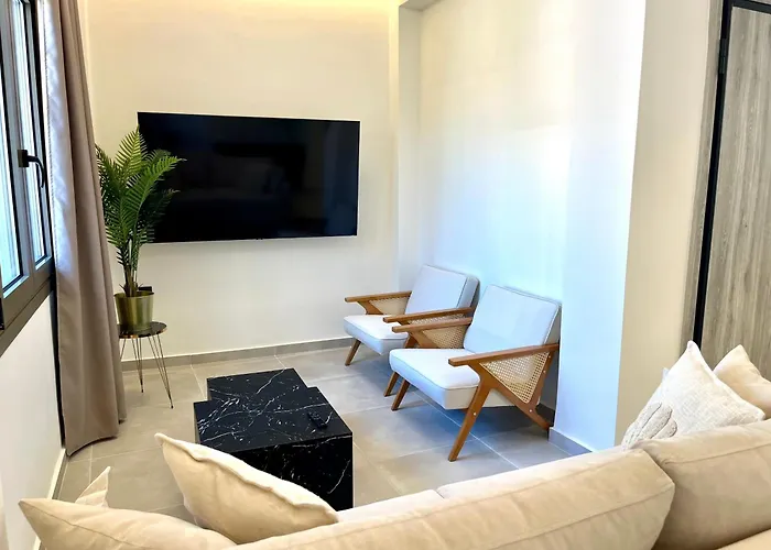 Triekmo Pyr Apartament *