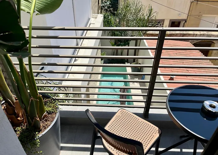 Triekmo Pyr Apartament *